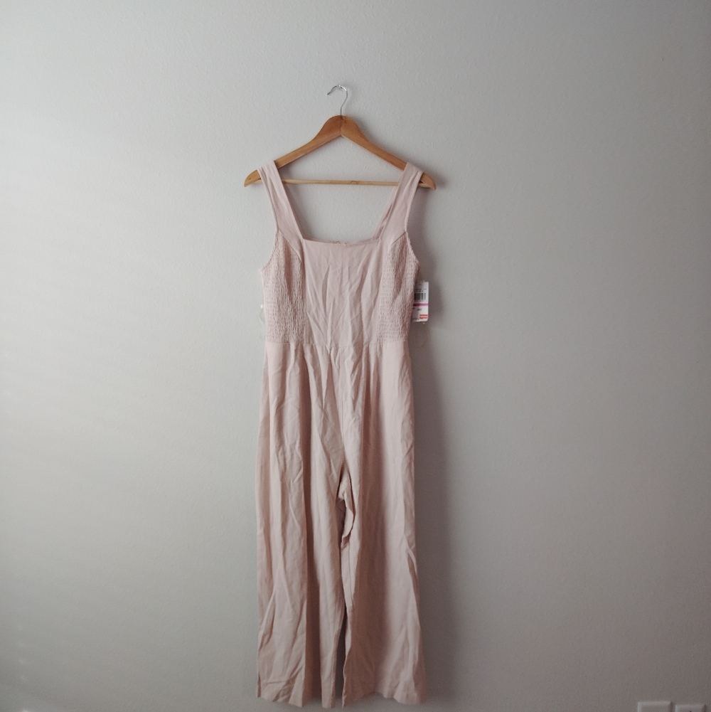 Sleeveless Wide-Leg Jumpsuit in Light Blush